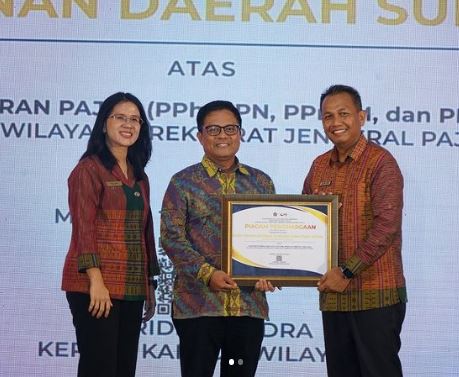 Taxpayer Award 2023: PT Bank Sumut Terima Penghargaan dari Kanwil DJP Sumut